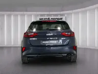 Gebraucht Kia Ceed Comfort 140 PS (102 kW) 2025 Pentametal (metallisch silber) Kleinwagen