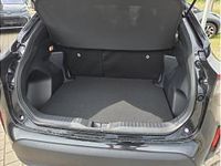 Neu Toyota Yaris Cross 131 PS (96 kW) 2025 Schneeweiss SUV