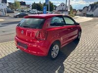 Gebraucht VW Polo Life 90 PS (66 kW) 2013 Rot Kleinwagen
