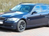 Gebraucht BMW 325 Advantage 197 PS (144 kW) 2008 Blau Kombi