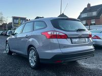Gebraucht Ford Focus 125 PS (91 kW) 2014 Micastonesilber metallic Kombi