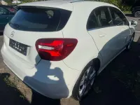 Gebraucht Mercedes A180 109 PS (80 kW) 2016 Calcitweiss  unilack Kleinwagen