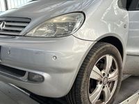 Gebraucht Mercedes A210 140 PS (102 kW) 2002 Silber Kleinwagen