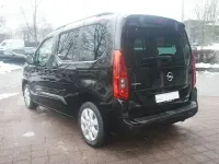 Używany Opel Combo 130 KM (95 kW) 2022 Czarny Minivan