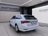Gebraucht Skoda Octavia Style 116 PS (85 kW) 2023 Candyweiß Kombi