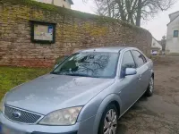 Gebraucht Ford Mondeo 131 PS (96 kW) 2004 Silber Limousine