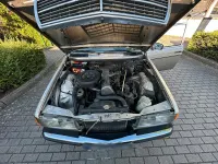 Gebraucht Mercedes 240 72 PS (52 kW) 1981 Gold Limousine