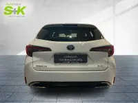 Neu Toyota Corolla 141 PS (103 kW) 2026 Weiß Kombi