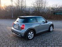 Używany Mini Cooper Essential 136 KM (100 kW) 2022 Szary Hatchback