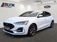 Gebraucht Ford Focus ST-Line 125 PS (91 kW) 2023 Frozen white (pn3gz) Limousine