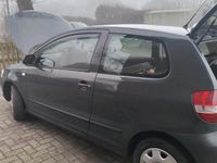 Gebraucht VW Fox 54 PS (39 kW) 2009 Grau Kleinwagen