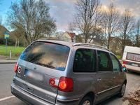 Gebraucht VW Sharan 116 PS (85 kW) 2006 Gold Van / Kleinbus