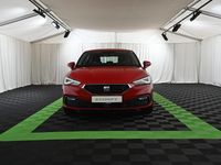 Usado Seat Leon Style 110 CV (80 kW) 2023 Rojo Berlina
