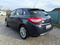 Gebraucht Citroën C4 SELECTION 114 PS (83 kW) 2014 Blau Limousine