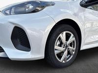 Gebraucht Mazda 2 Exclusive-Line 116 PS (85 kW) 2025 Northern white pearl Limousine