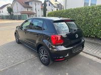 Gebraucht VW Polo Allstar 90 PS (66 kW) 2016 Schwarz Limousine