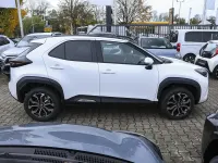Neu Toyota Yaris Cross 131 PS (96 kW) 2025 Weiß SUV