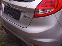 Gebraucht Ford Fiesta 60 PS (44 kW) 2009 Silber Limousine