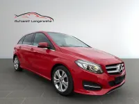 Gebraucht Mercedes B200 Style 156 PS (114 kW) 2018 Rot Kleinwagen