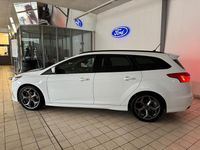 Gebraucht Ford Focus ST 250 PS (183 kW) 2017 Weiß Kombi