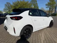 Gebraucht Opel Corsa GS Line 101 PS (74 kW) 2023 Weiß  dach schwarz Kleinwagen