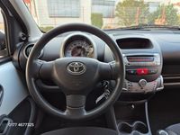 Gebraucht Toyota Aygo Cool 68 PS (50 kW) 2011 Weiß Kleinwagen