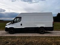 Gebraucht Iveco Daily 160 PS (117 kW) 2018 Weiß Van / Kleinbus