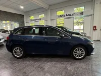 Gebraucht Mercedes B180 116 PS (85 kW) 2019 Blau Kleinwagen