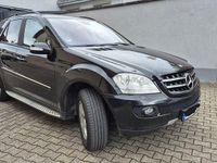 Gebraucht Mercedes ML280 190 PS (139 kW) 2006 Schwarz SUV