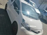Gebraucht Toyota Aygo 68 PS (50 kW) 2013 Weiß Kleinwagen