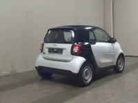 Gebraucht Smart ForTwo Coupé 60 kW (82 PS) 2022 Schwarz Kleinwagen