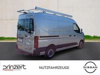 Gebraucht Nissan Interstar 150 PS (110 kW) 2024 Star grey metallic Van