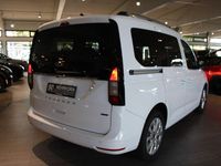 Neu Ford Tourneo Titanium 150 PS (110 kW) 2025 Weiß Van / Kleinbus