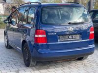 gebraucht VW Touran 1.6 FSI Conceptline 7Sitzer/AHK/8-fach