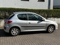 Gebraucht Peugeot 206+ 75 PS (55 kW) 2010 Kleinwagen