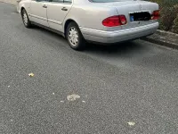 Gebraucht Mercedes E200 Classic 136 PS (100 kW) 1998 Silber Limousine