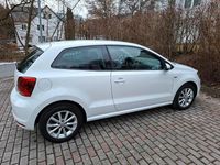 Gebraucht VW Polo 75 PS (55 kW) 2015 Weiß Kleinwagen