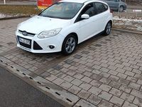 Gebraucht Ford Focus Trend 125 PS (91 kW) 2015 Weiß Limousine