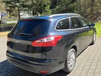 Używany Ford Focus Trend 105 KM (77 kW) 2013 Czarny Kombi