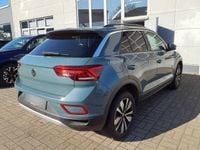 Gebraucht VW T-Roc Move 150 PS (110 kW) 2023 Blau SUV