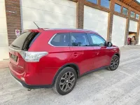 Gebraucht Mitsubishi Outlander Invite 150 PS (110 kW) 2014 Rot SUV
