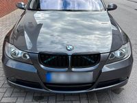 Gebraucht BMW 325 218 PS (160 kW) 2005 Grau Limousine