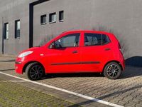Gebraucht Hyundai i10 67 PS (49 kW) 2009 Rot Kleinwagen