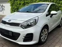 Gebraucht Kia Rio 84 PS (61 kW) 2016 Weiß Kleinwagen