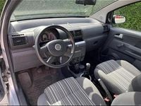 Second-hand VW Fox 69 CP (50 kW) 2005 Argintiu Hatchback