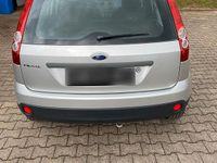 Gebraucht Ford Fiesta 70 PS (51 kW) 2006 Silber Kleinwagen
