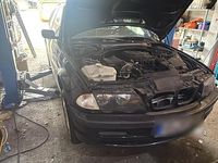 Gebraucht BMW 318 118 PS (86 kW) 1998 Schwarz Kombi