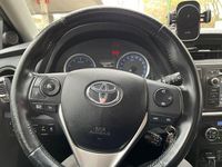 Gebraucht Toyota Auris 132 PS (97 kW) 2014 Grau Limousine