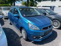 Gebraucht Mitsubishi Space Star Basis 71 PS (52 kW) 2018 Blau Kleinwagen