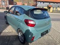 Gebraucht Hyundai i10 Select 67 PS (49 kW) 2021 Grün Kleinwagen